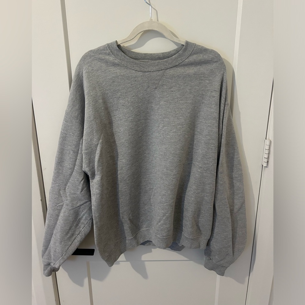 XL light gray crewneck